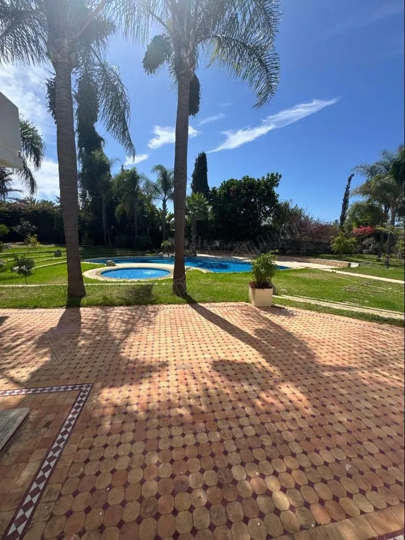 Location villa de haut standing à Souissi. 7 pièces conforta... - الرباط (2)