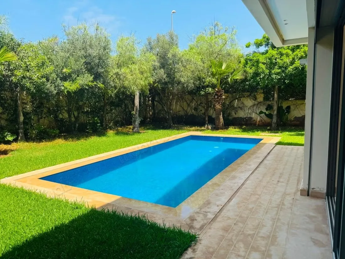 Magnifique villa à louer à Ain Diab. 
5 pièces confortables... - الدار البيضاء