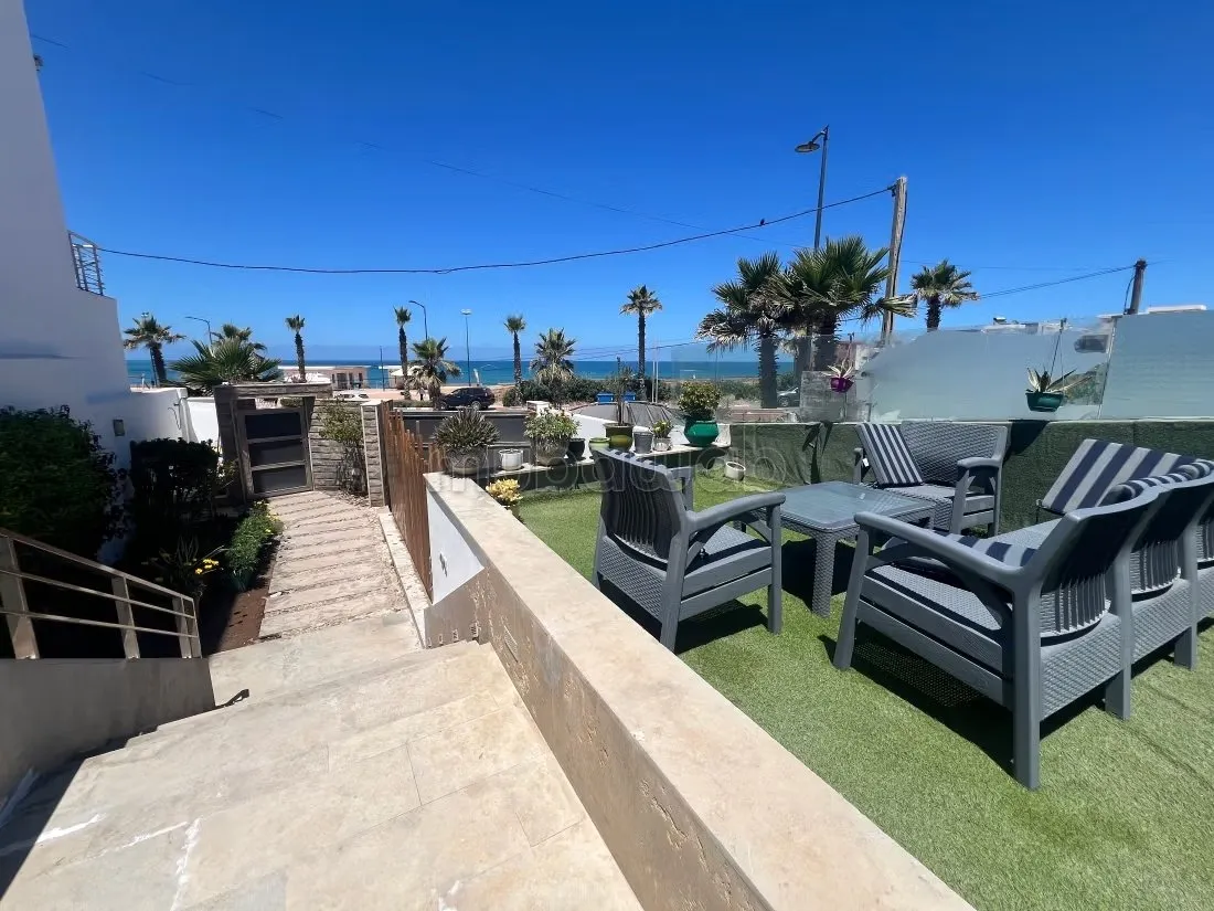 Superbe villa meublée à louer à Dar Bouazza. 3 belles chambr... - دار بوعزة (2)