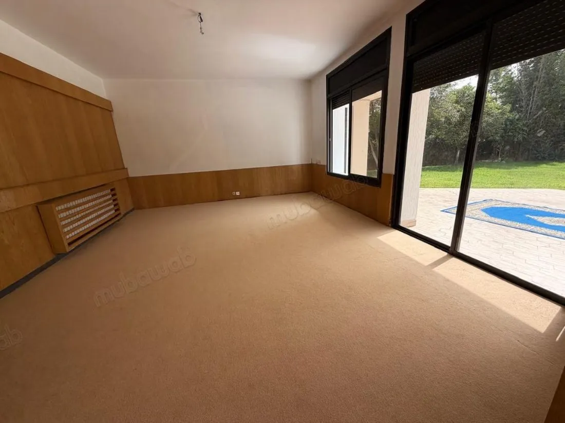 Villa de luxe à louer à Souissi. 
6 chambres. 
Terrasse et j... - الرباط (2)