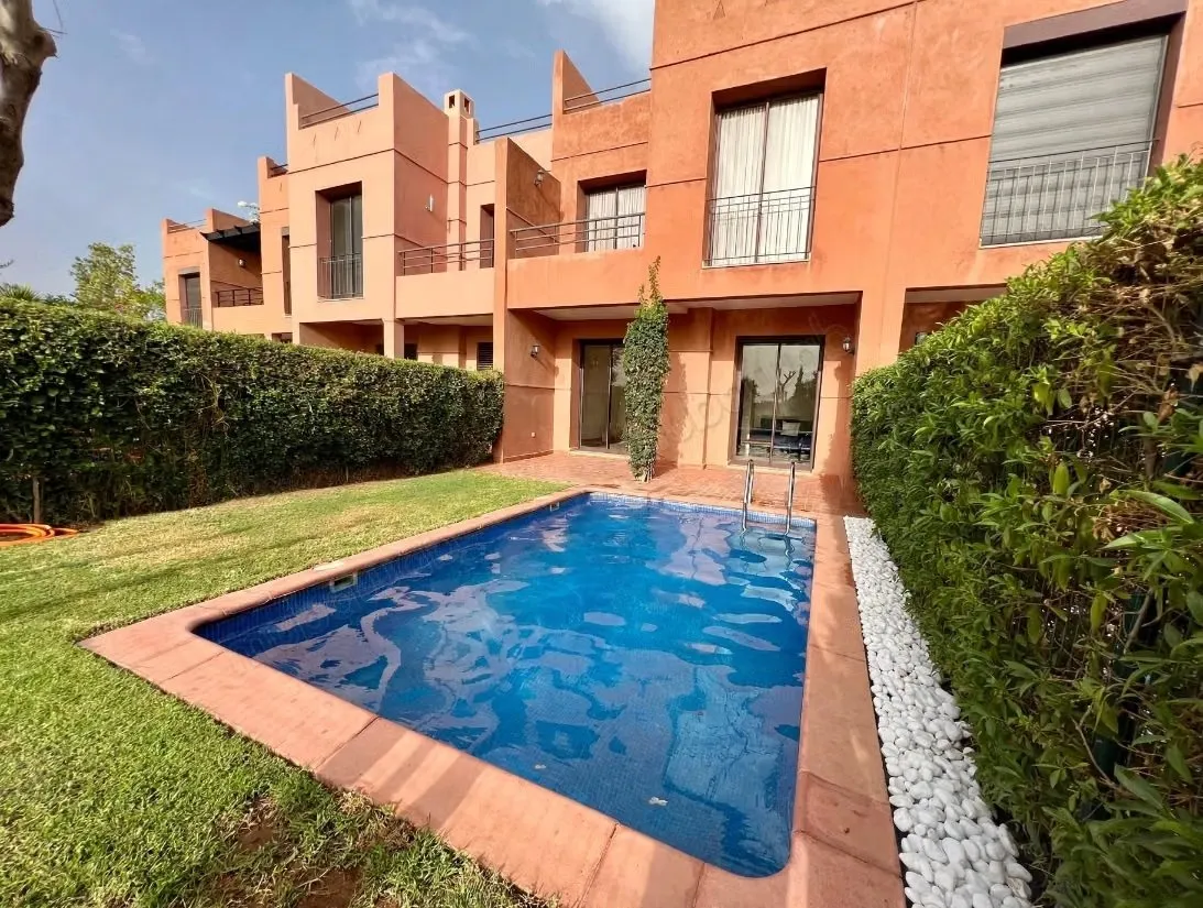 Petite villa 3 chbre piscine sur Golf - مراكش (3)