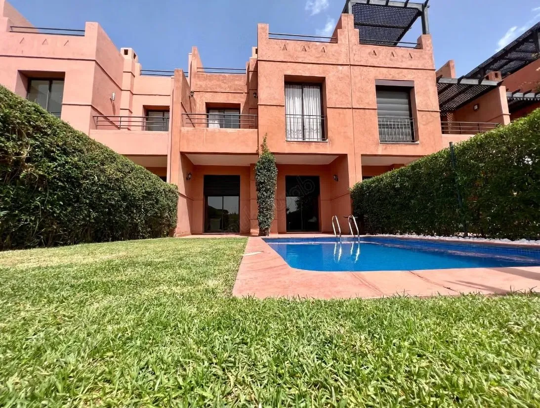 Petite villa 3 chbre piscine sur Golf - مراكش (2)