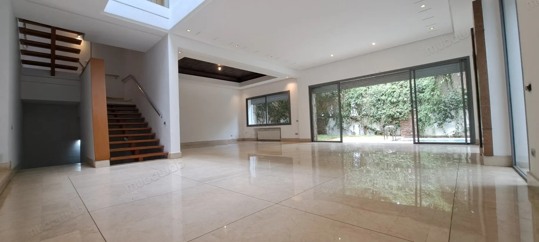Villa d'exception ultra moderne a louer sur ain diab - الدار البيضاء (2)