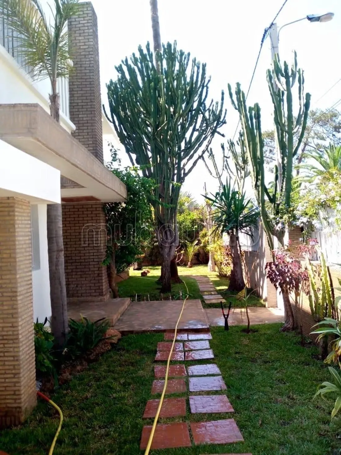 Très belle villa à louer souissi rabat - الرباط