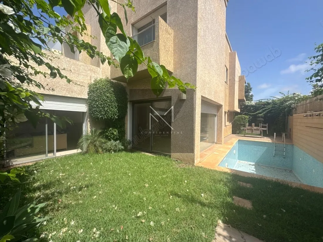 Location Villa 3 suites avec piscine privative - الدار البيضاء