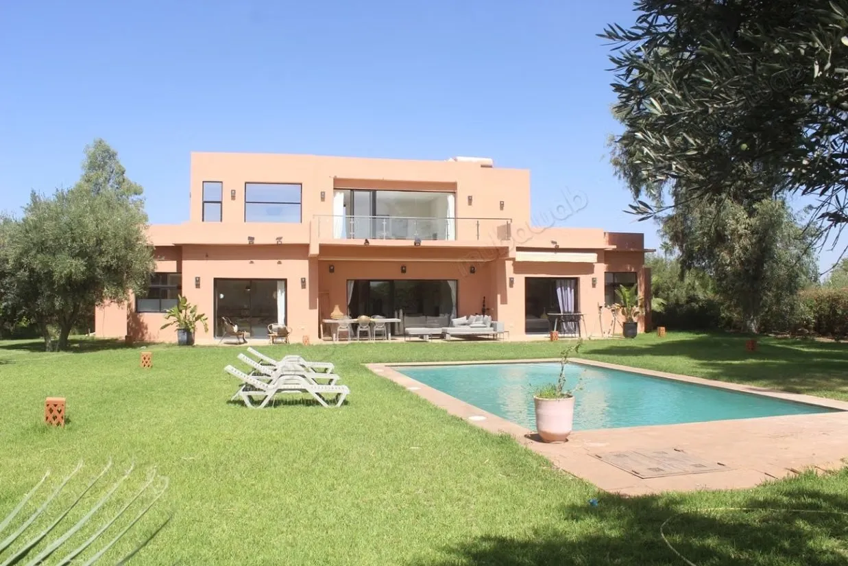 Magnifique villa sans vis a vis - مراكش