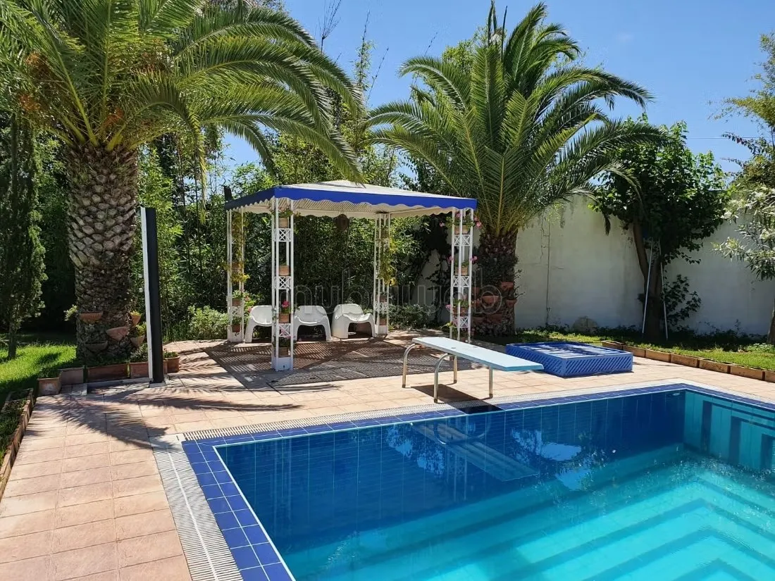 AV. Med 6 villa avec piscine vue sur forêt à louer - الرباط (2)