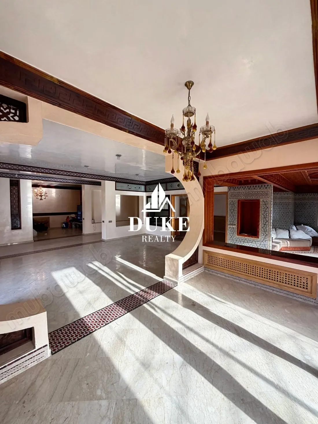Villa 5CH & S à la location à L'ORANGERAIE 
SOUISSI - الرباط (2)