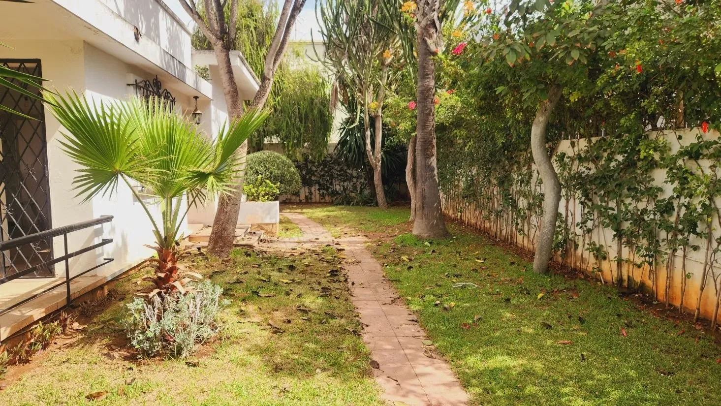 Villa style contemporaine à louer au cil - الدار البيضاء