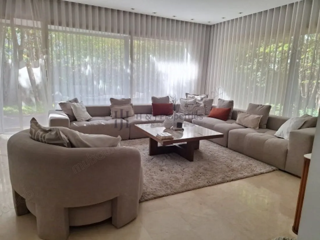 Villa 4 ch. Vide de 450m² – grands volumes - الدار البيضاء (2)