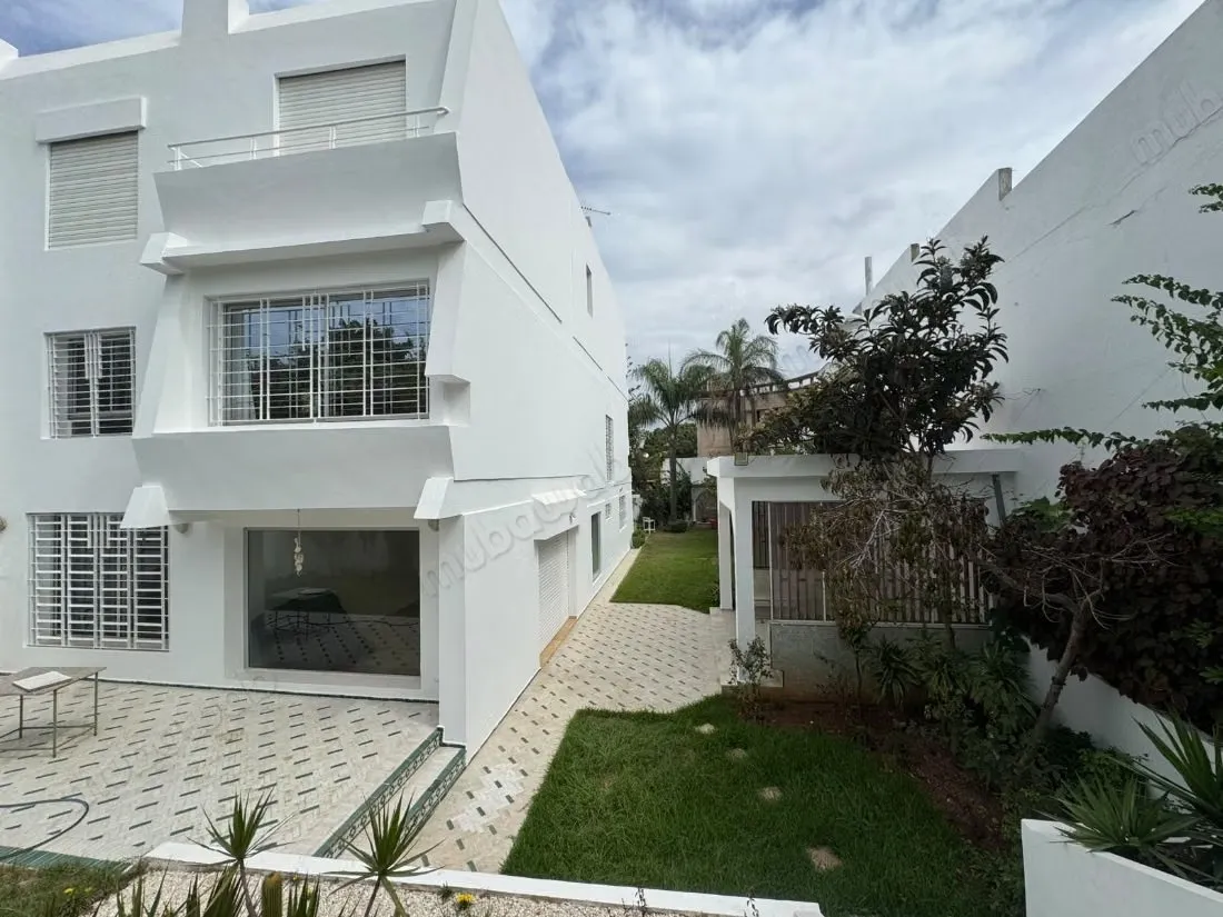 Location villa 4 chambres à anfa - الدار البيضاء