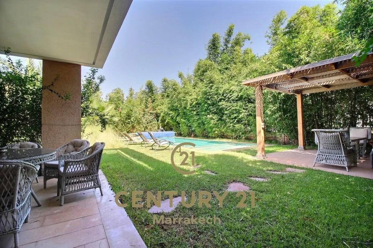 Villa avec Piscine Chauffée – Terrain de 745 m² - مراكش (2)
