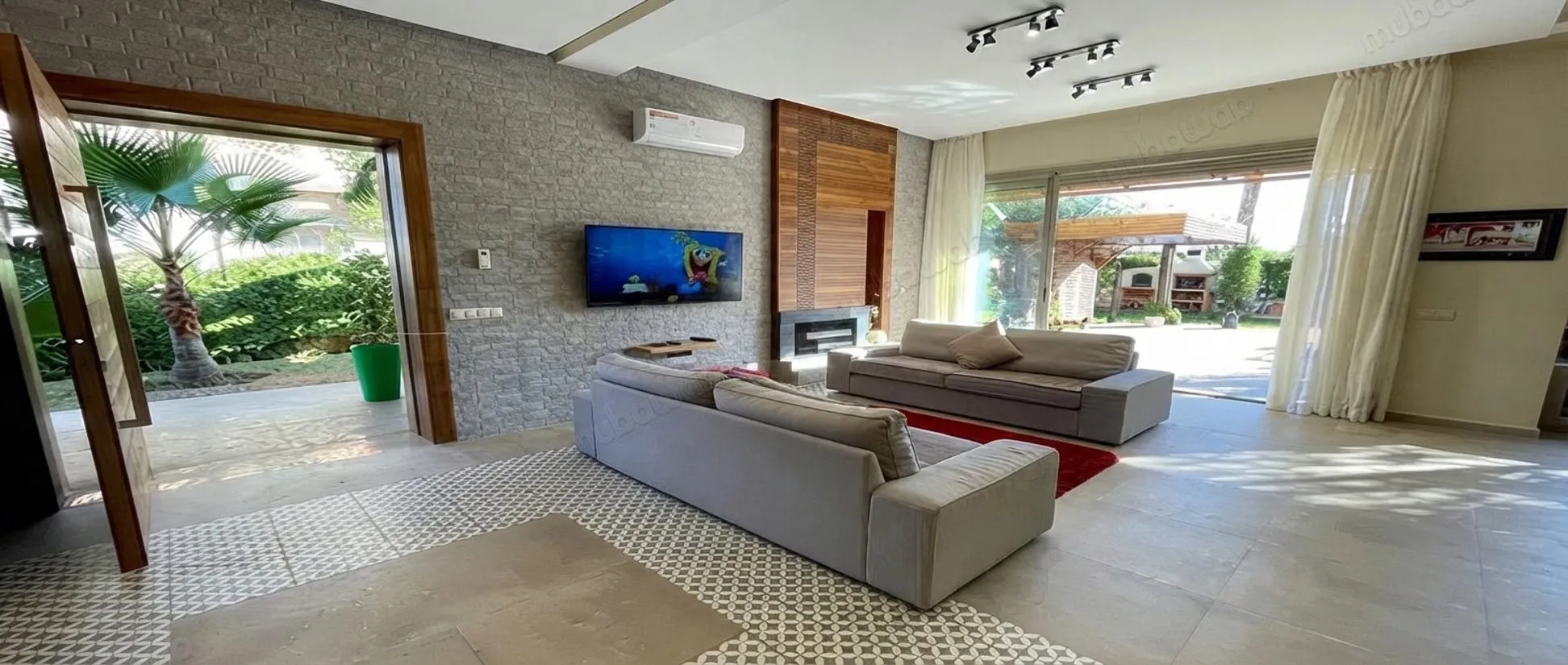 Villa moderne meublée à louer piscine et jardin - مراكش (3)