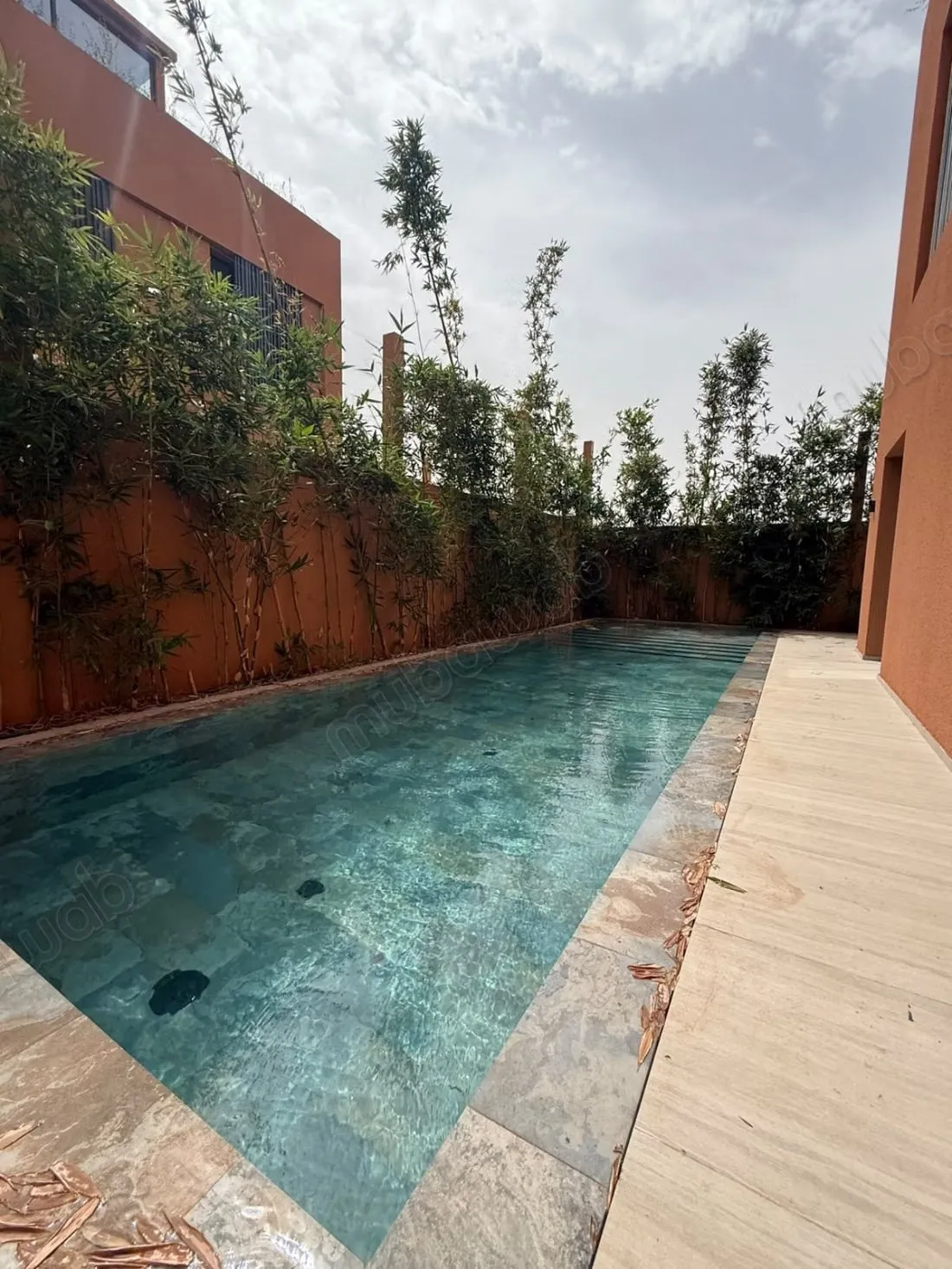 A LOUER Luxueuse Villa neuve 5 suites meublée - مراكش