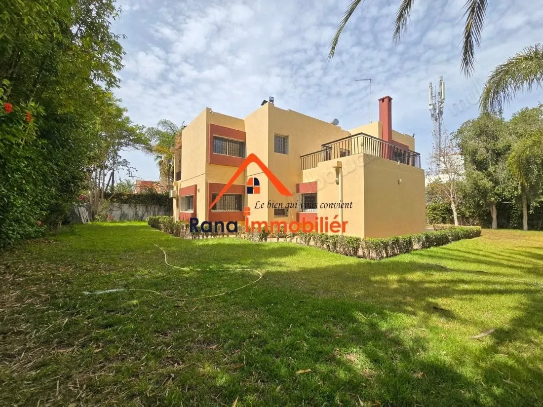 Villa à louer sur Souissi - الرباط