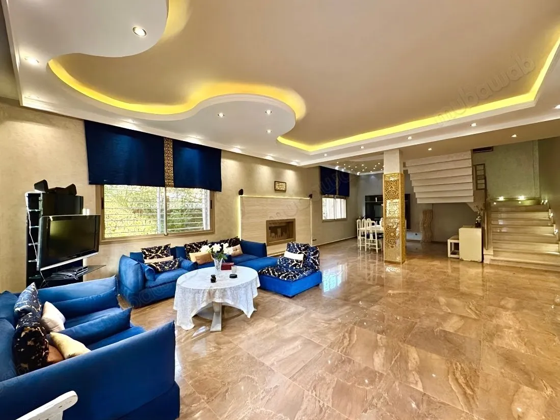 Location villa de haut standing à Targa.
Meublé - مراكش