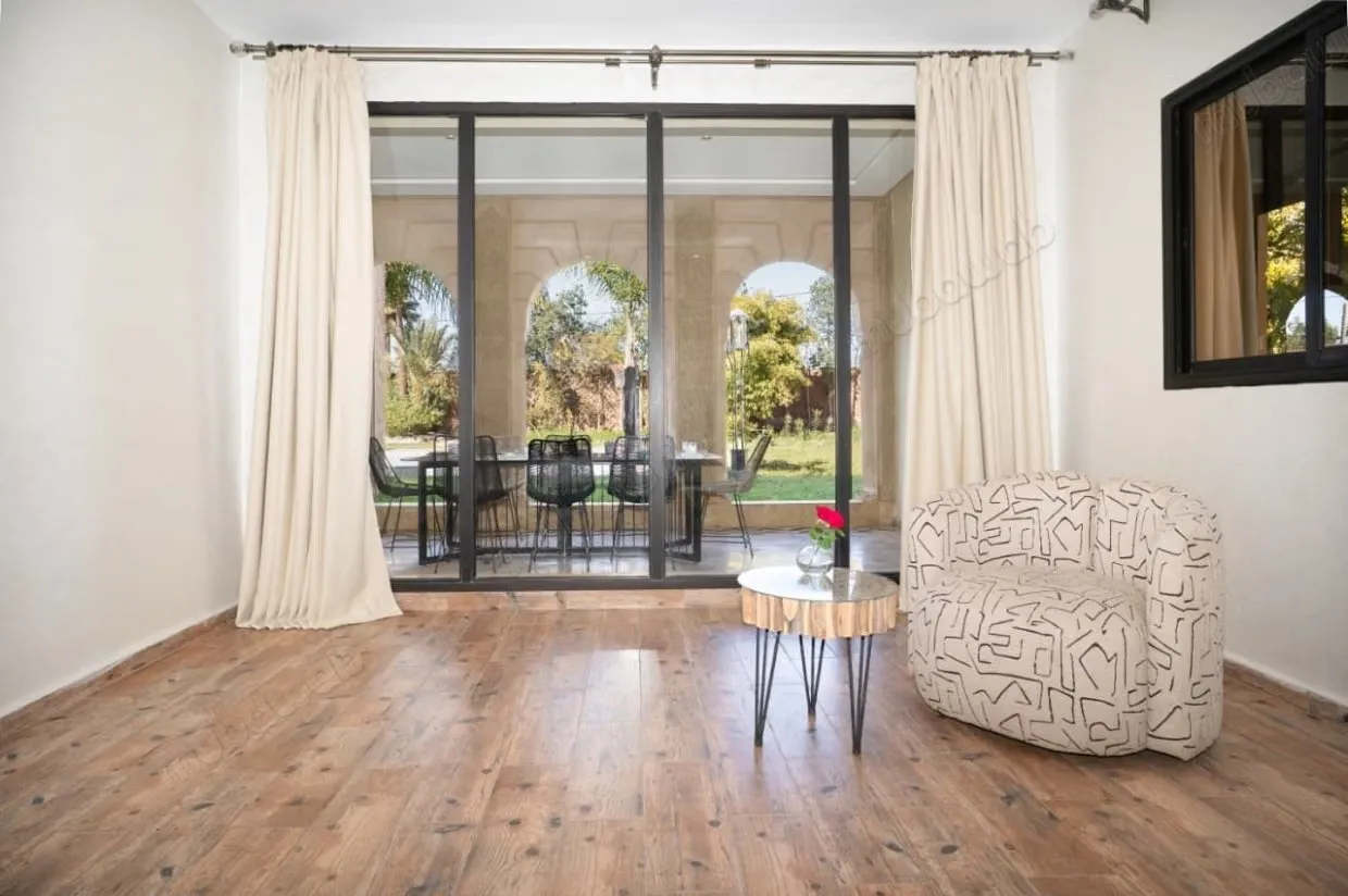 Villa d’Exception à Louer – Terrain de 5 000 m² - مراكش (3)