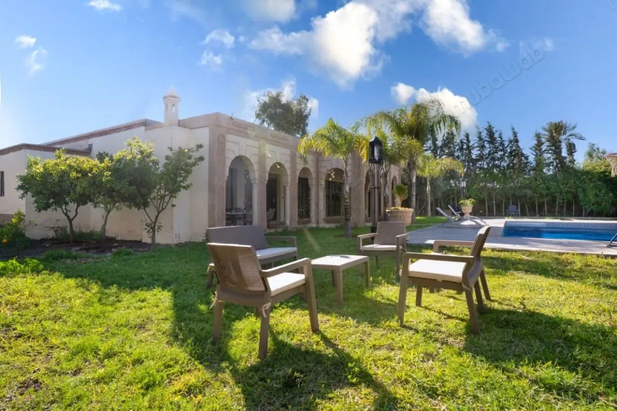 Villa d’Exception à Louer – Terrain de 5 000 m² - مراكش