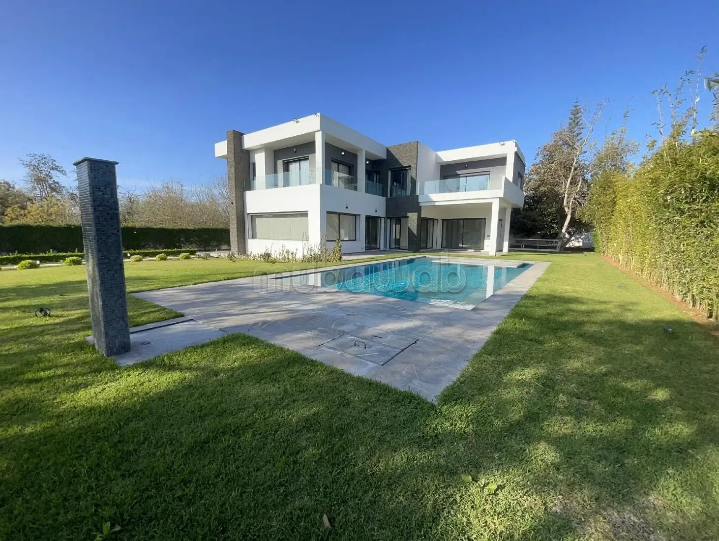 Villa neuve de luxe en location à souissi Rabat - الرباط