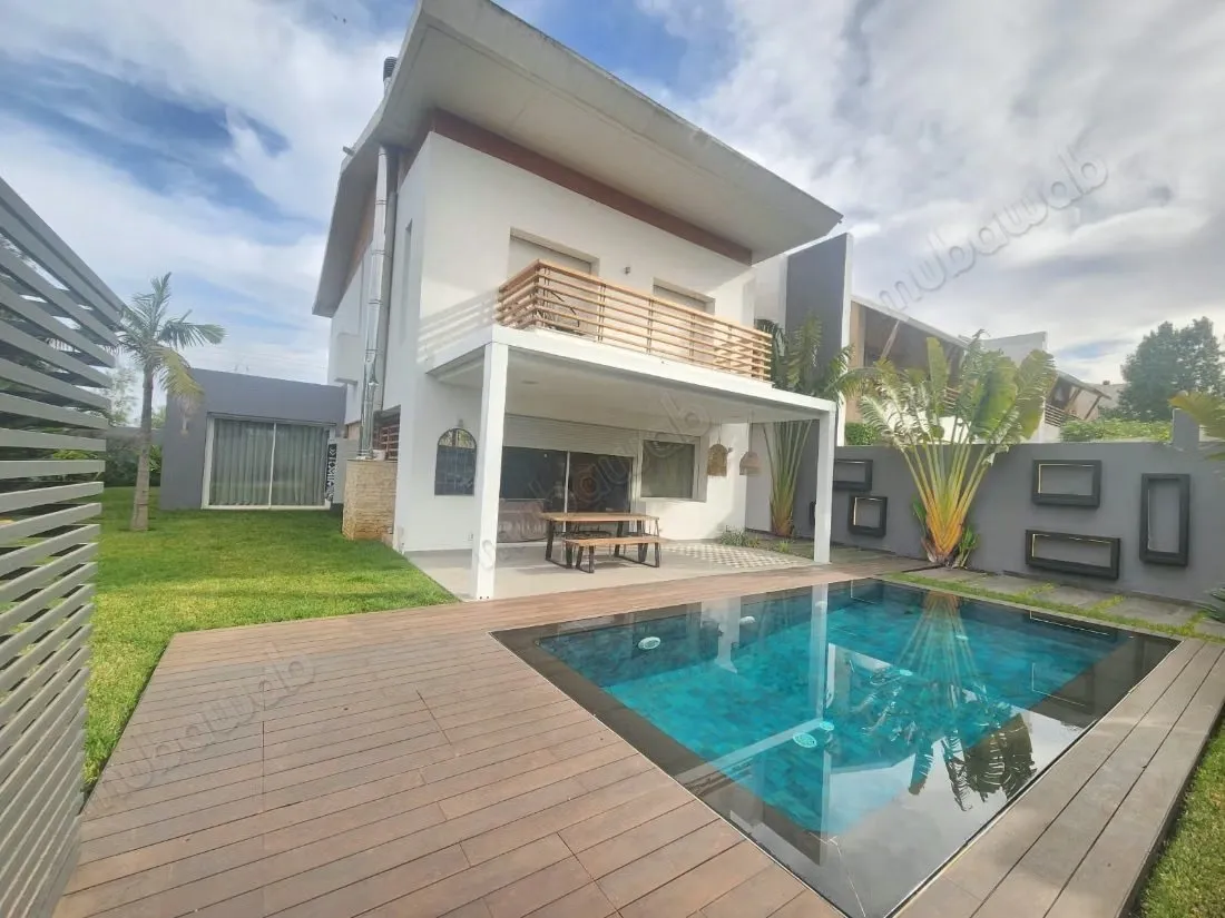 Villa moderne meublée à louer à la ville verte - بوسكورة