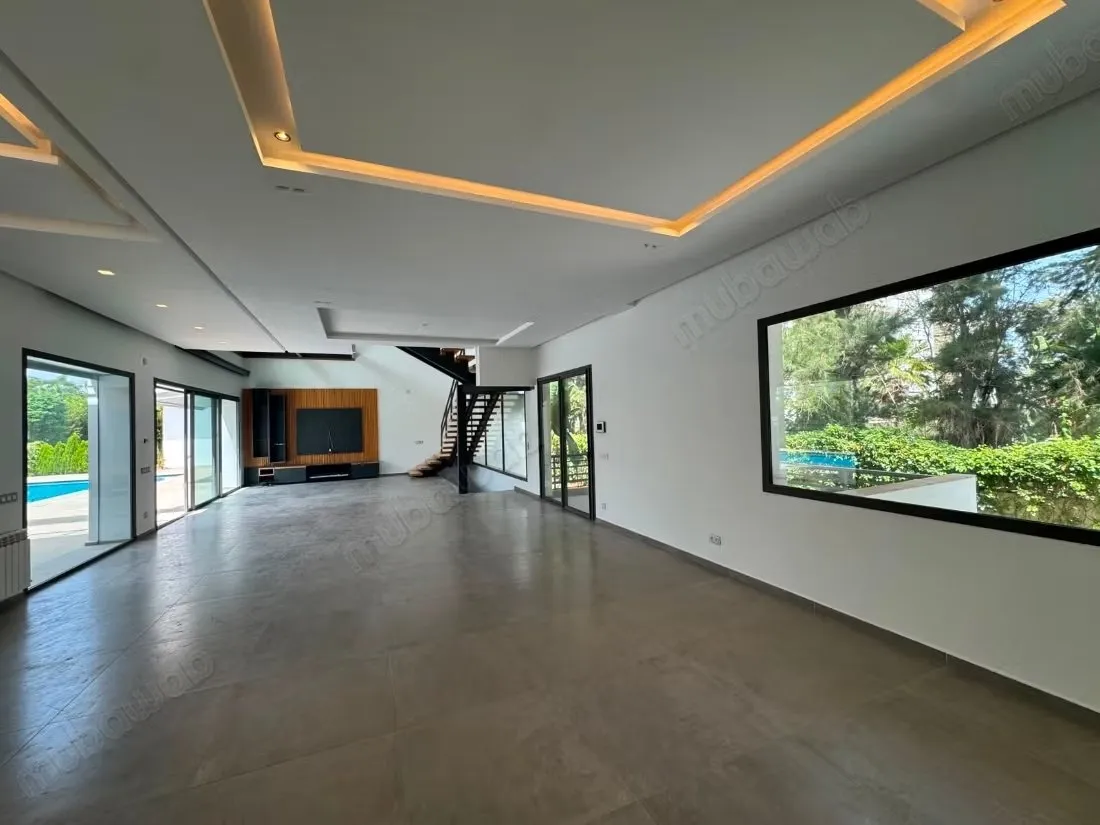 Magnifique villa à louer à Souissi. 6 pièces. Double vitrage... - الرباط (3)