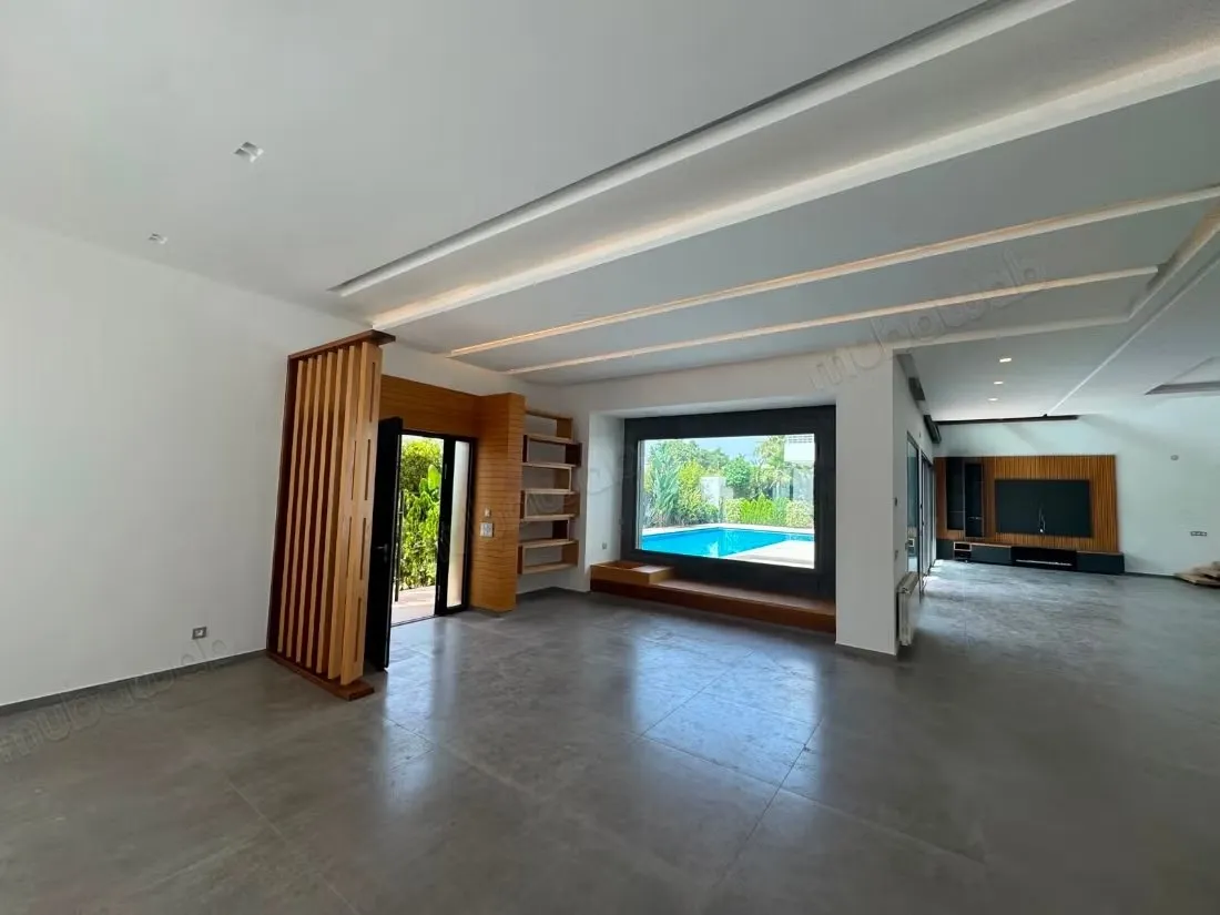 Magnifique villa à louer à Souissi. 6 pièces. Double vitrage... - الرباط (2)