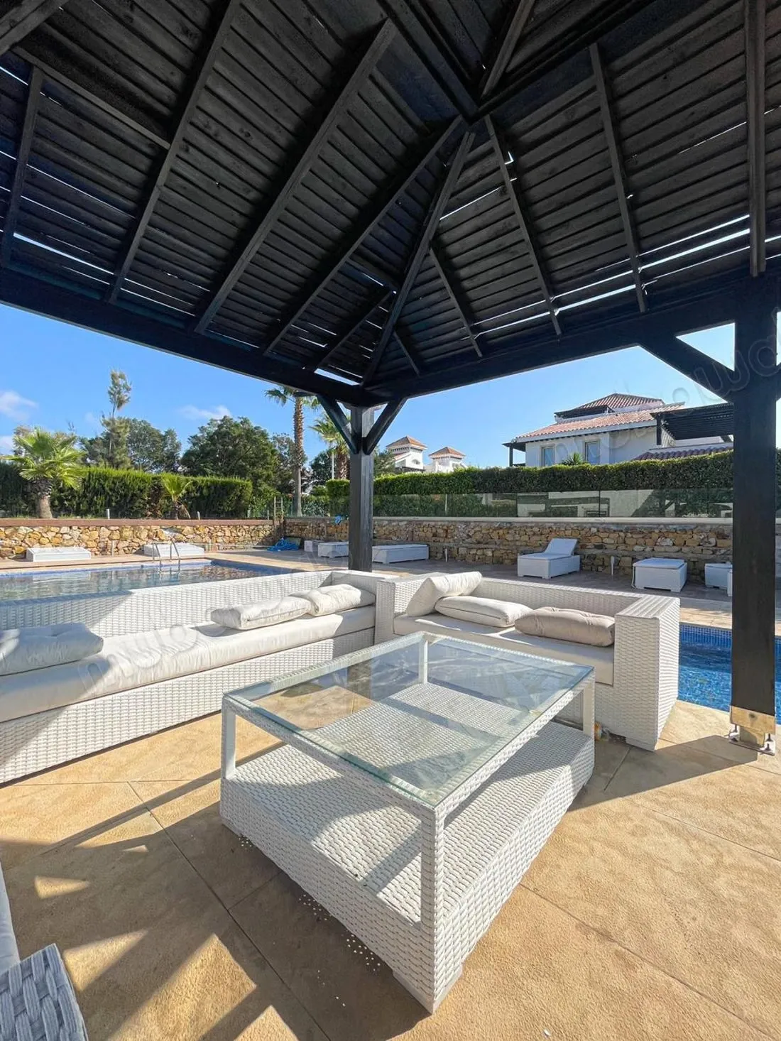 Villa lux Haut standing à louer 2000m² - طنجة (3)