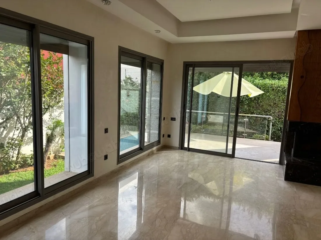 Location villa de luxe à Riyad. 3 chambres. Fenêtres avec do... - الرباط (2)