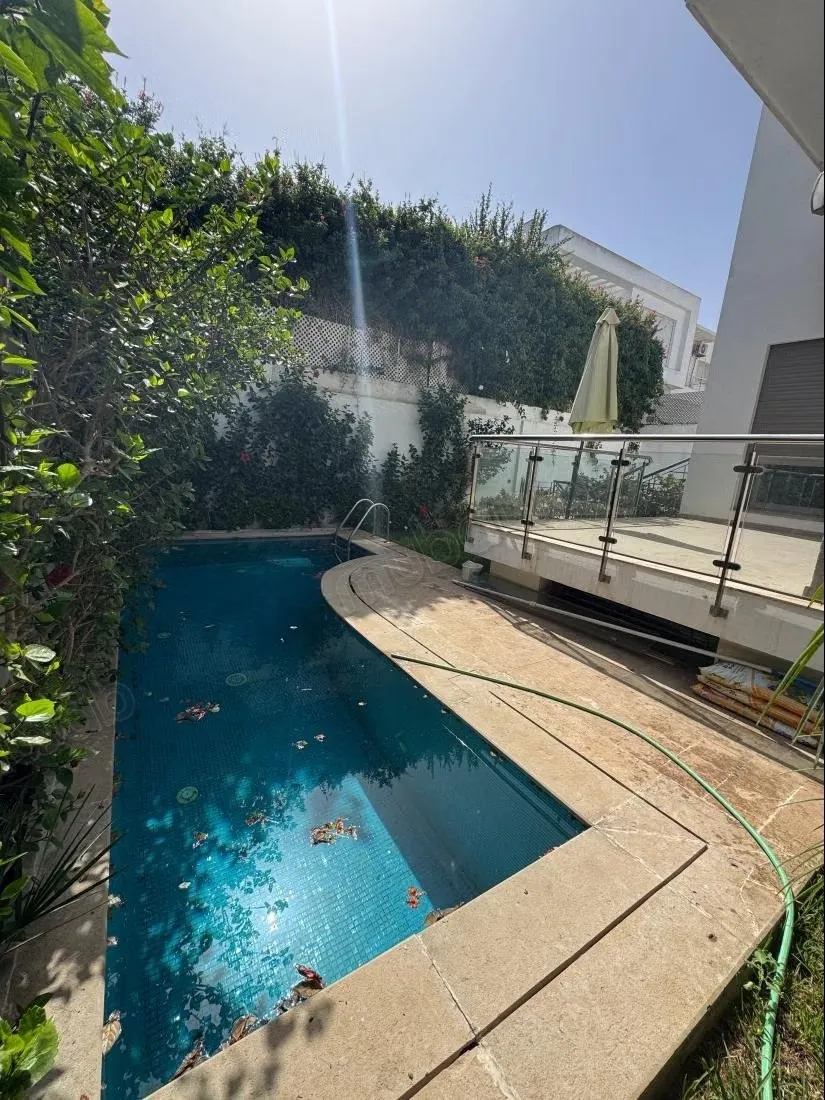 Location villa de luxe à Riyad. 3 chambres. Fenêtres avec do... - الرباط
