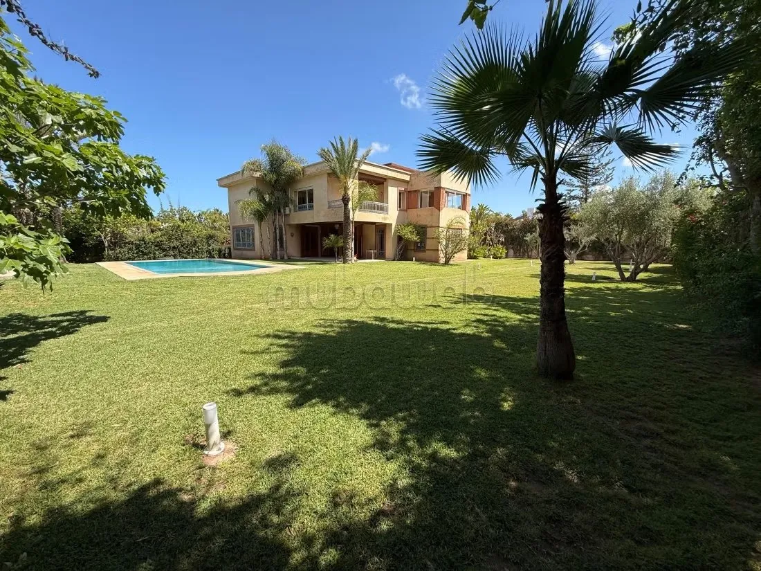 Villa de standing à louer à Souissi RABAT - الرباط (2)