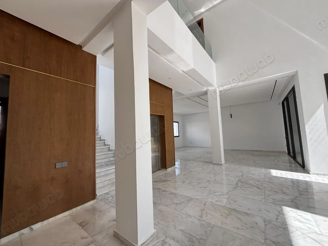 Magnifique villa avec piscine et ascenseur en location à Elm... - الرباط