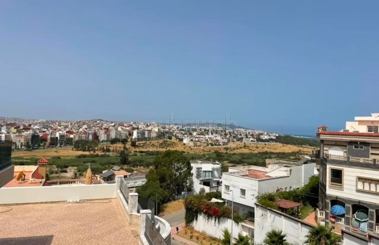 A louer magnifique etage villa meuble avec entree independan... - طنجة
