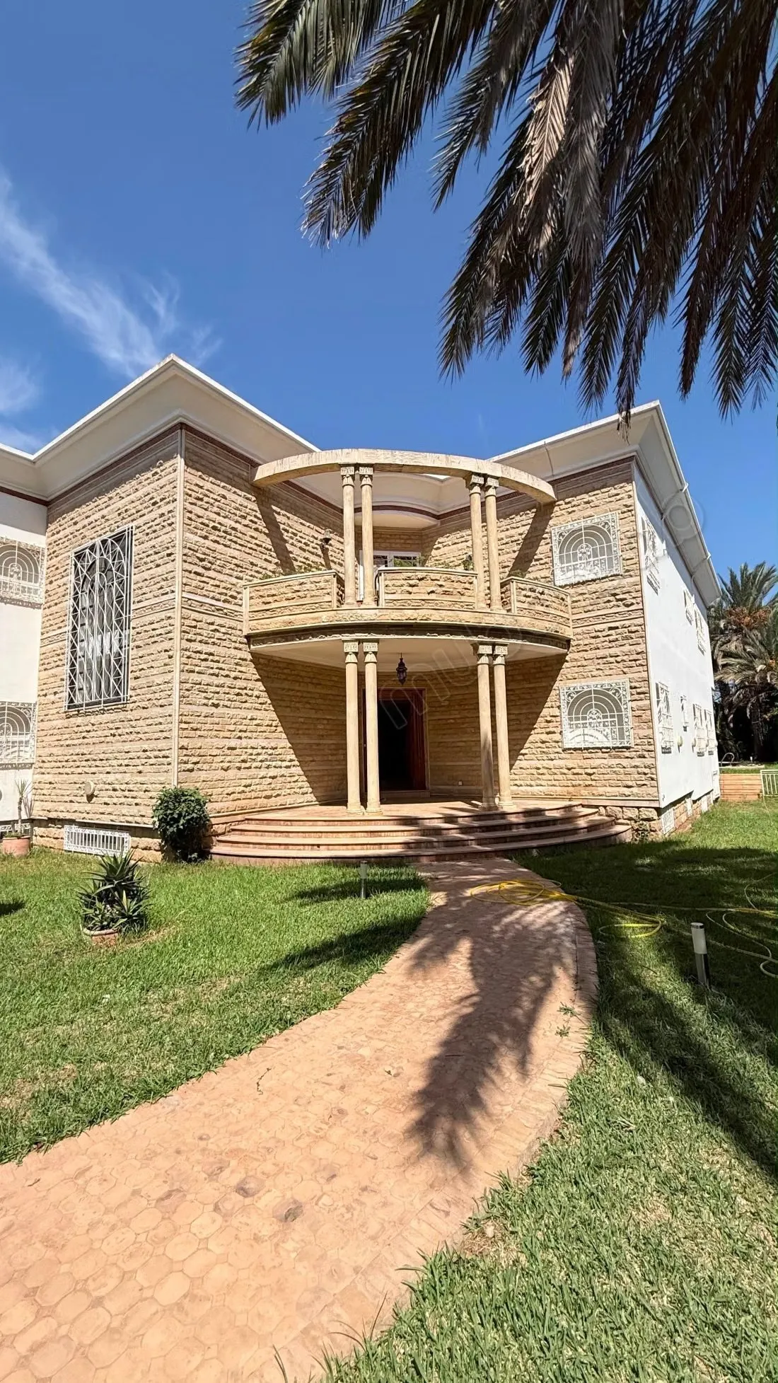 Location villa de luxe à Souissi. 
4 chambres. 
Piscine et c... - الرباط (2)