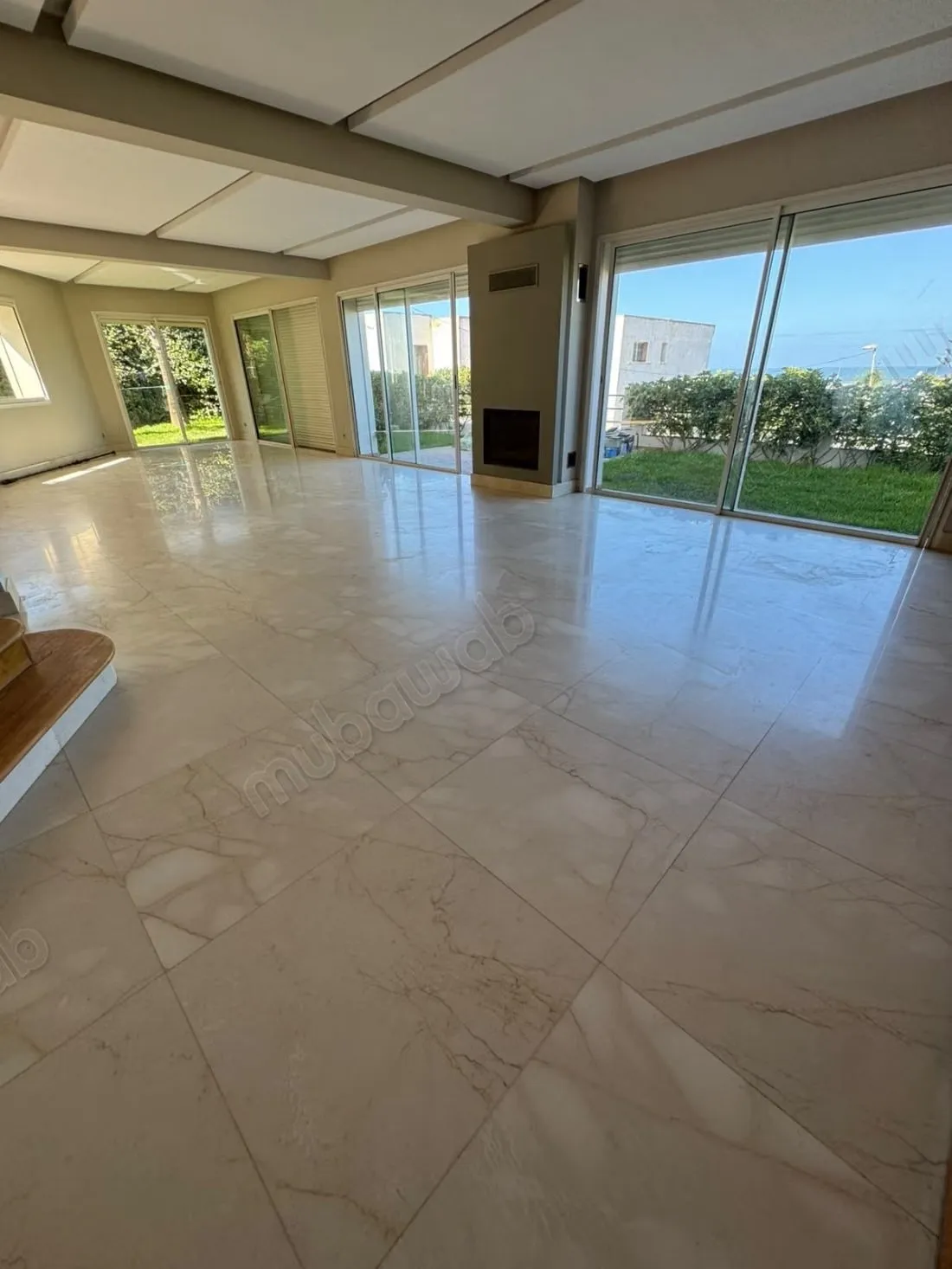 Superbe villa à louer à Ain Diab. Superficie 450 m². Salon t... - الدار البيضاء (2)