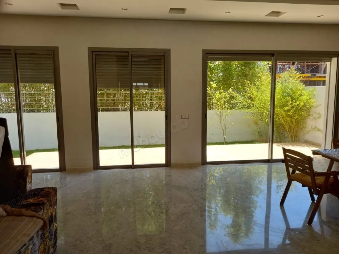 Location villa de luxe à Temara plage. 5 pièces. Belle terra... - تمارة (2)