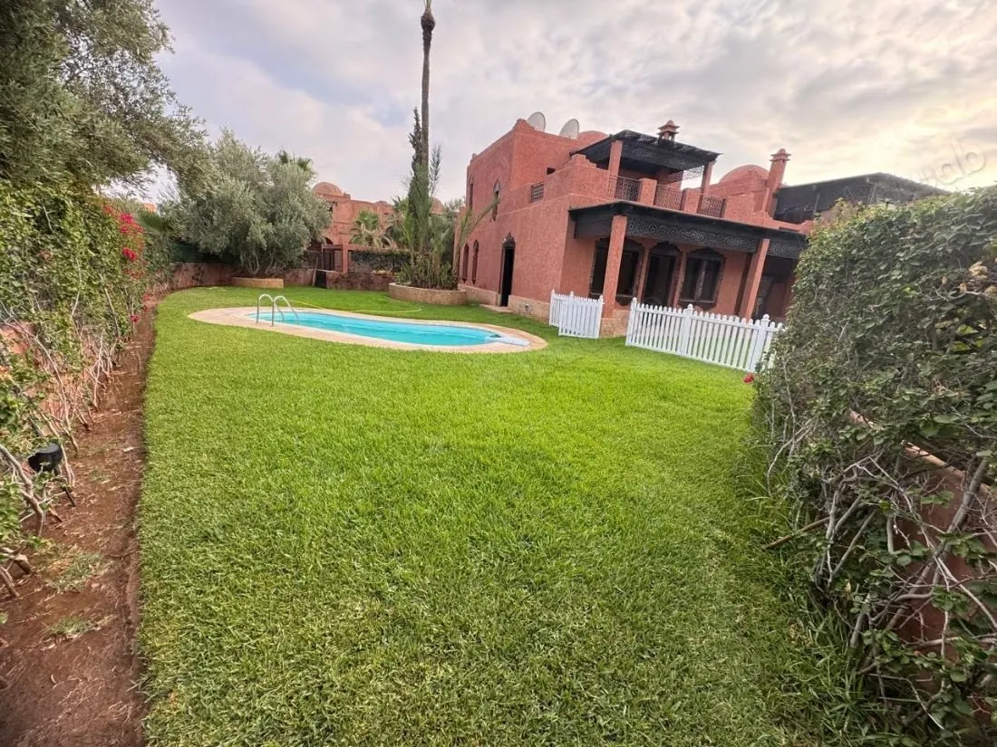 Villa à louer - مراكش