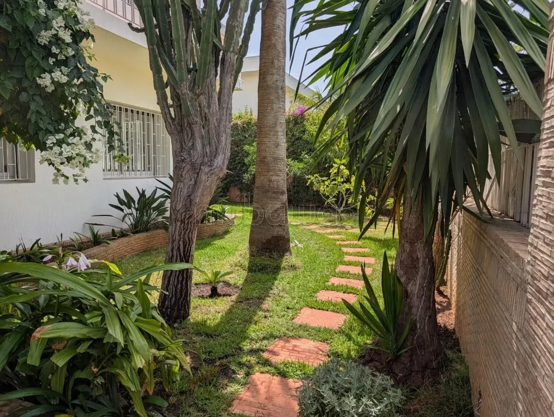 À louer villa pinède 4 chambres - الرباط