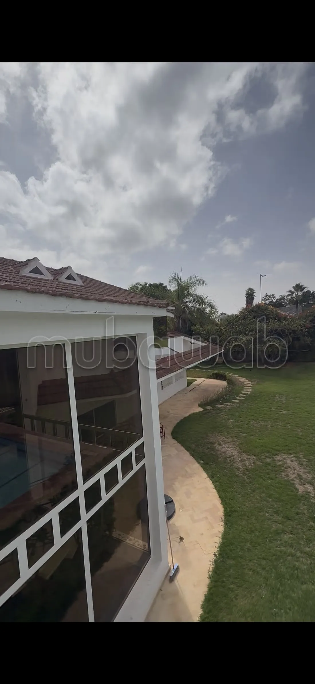 Jolie villa à louer très bien placée au Souissi - الرباط (2)