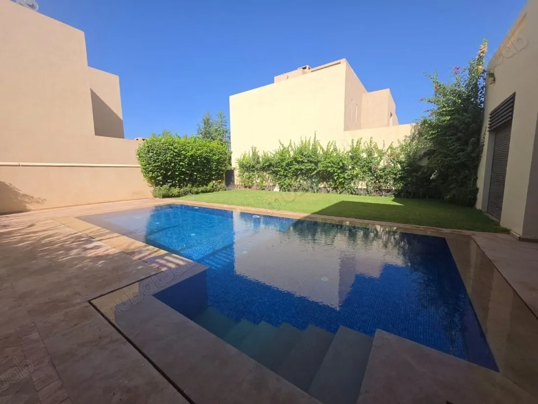 Villa de standing à louer à Amelkis – 700 m² - مراكش