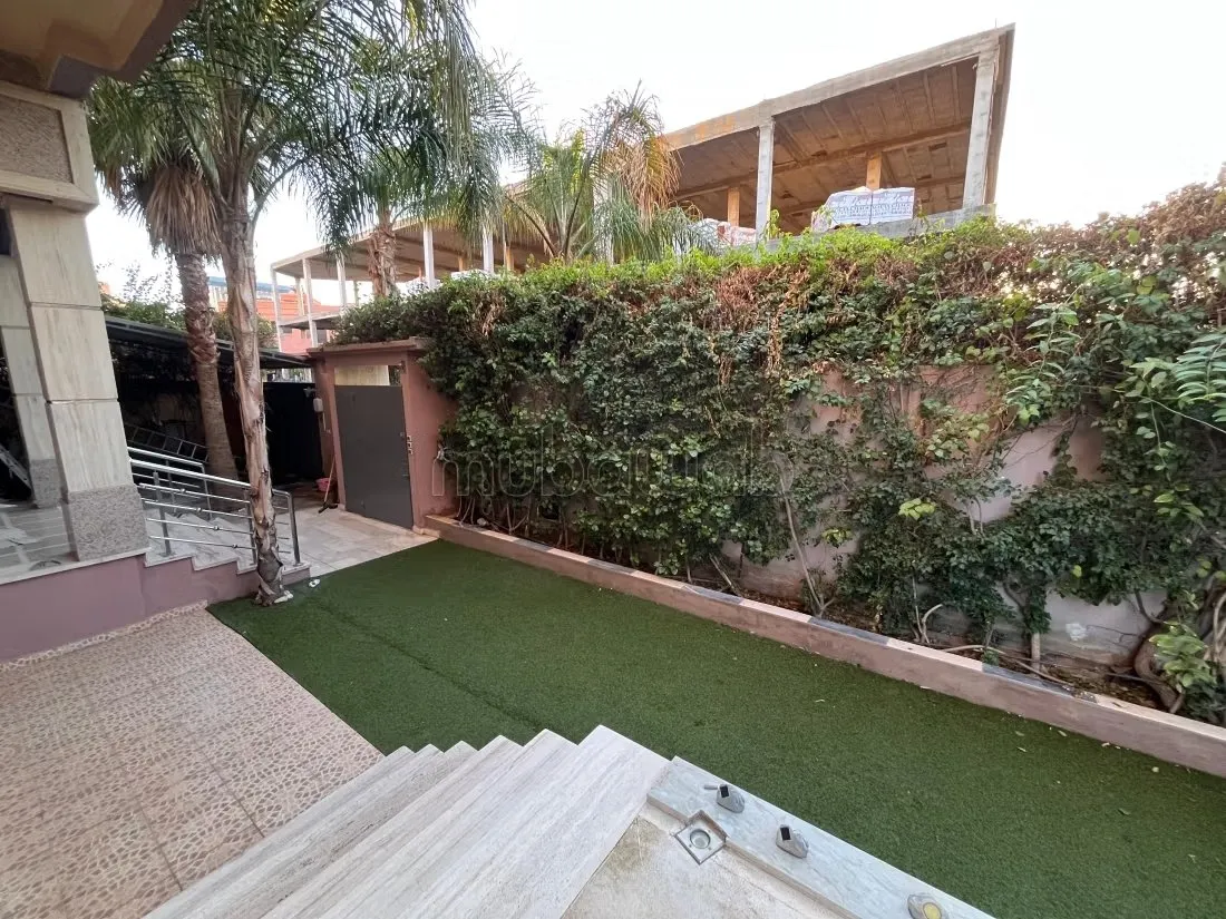 Superbe villa meublée avec piscine à louer - مراكش (3)