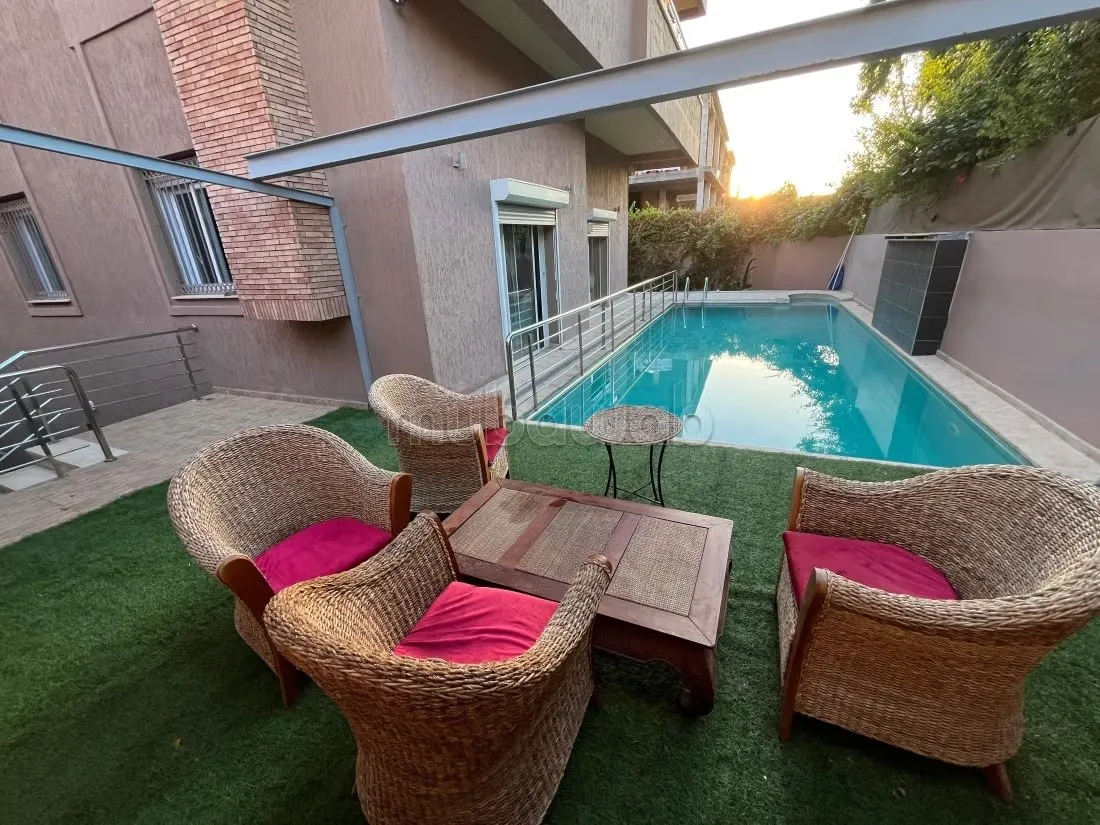 Superbe villa meublée avec piscine à louer - مراكش (2)