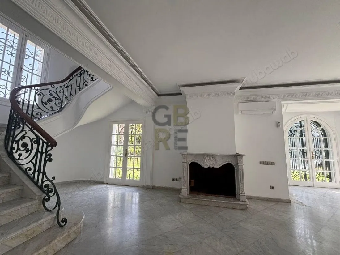 Superbe villa avec architecture originale à Hay Riad - الرباط (2)