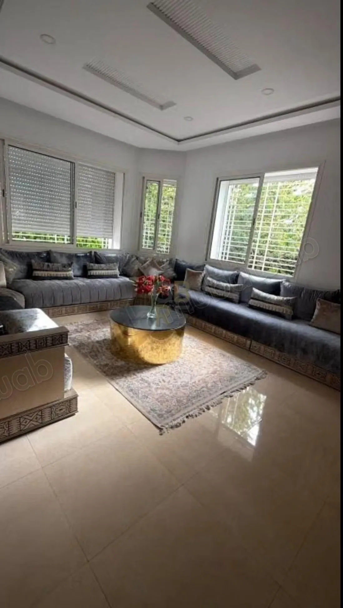 Très belle villa avec piscine en location à Hassan - الرباط (2)