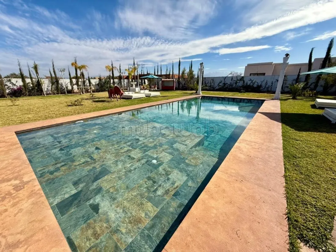 Villa sous location sur route ouarzazate - مراكش