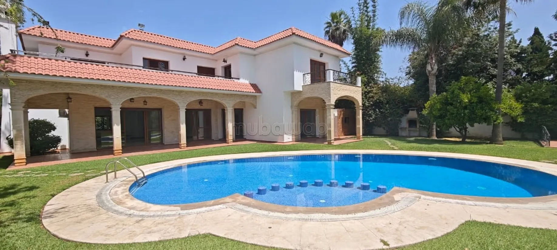 Villa a louer a souissi 
a rabat - الرباط (2)