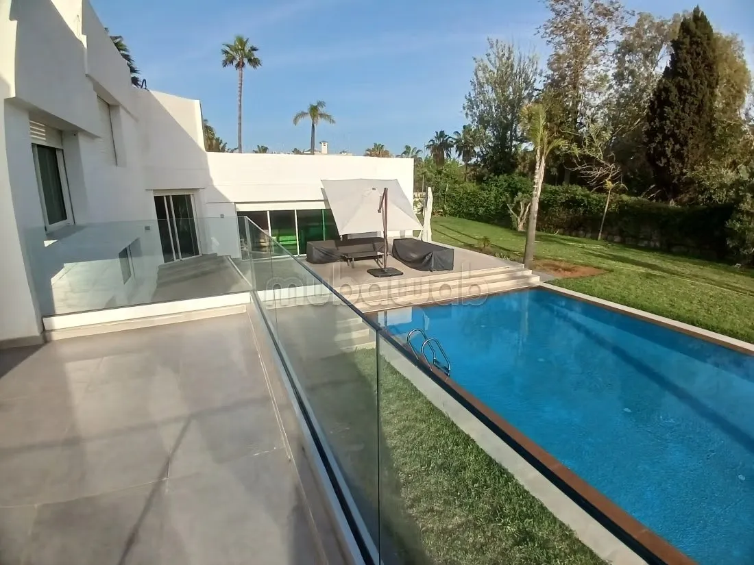 Une magnifique villa meublée à louer - الرباط (3)