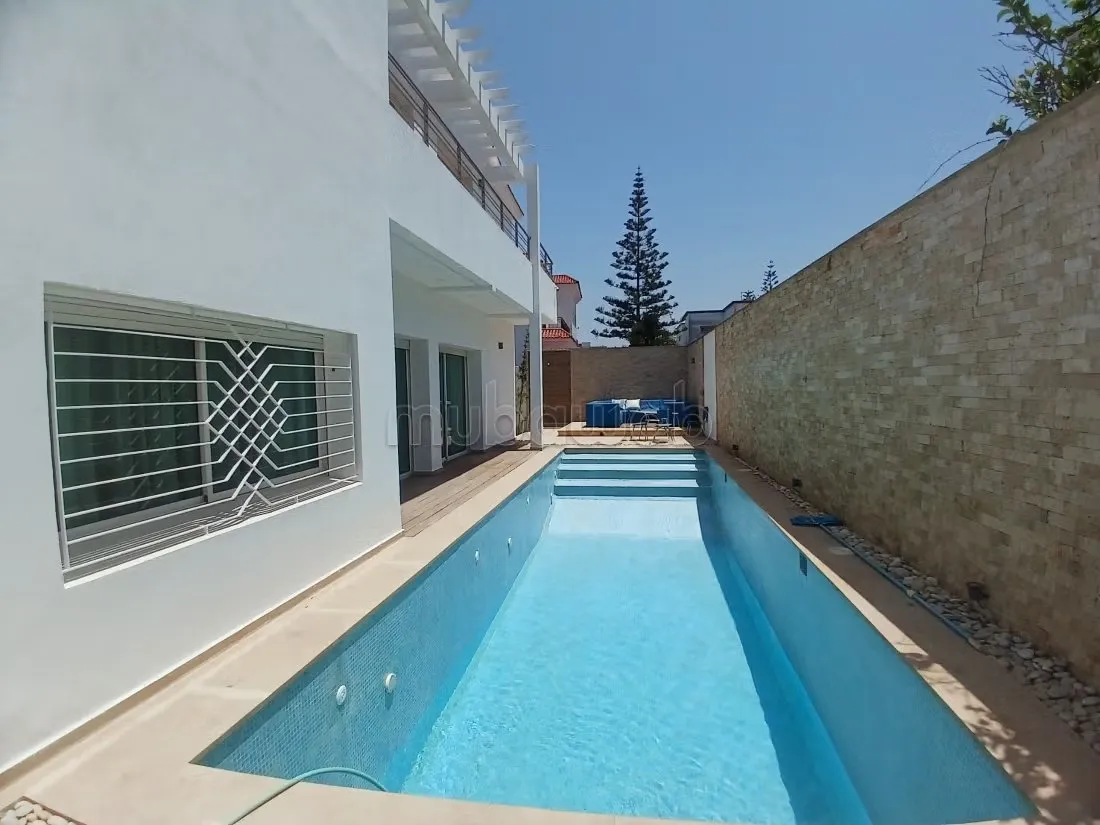 Une magnifique villa meublée à louer - الرباط (2)