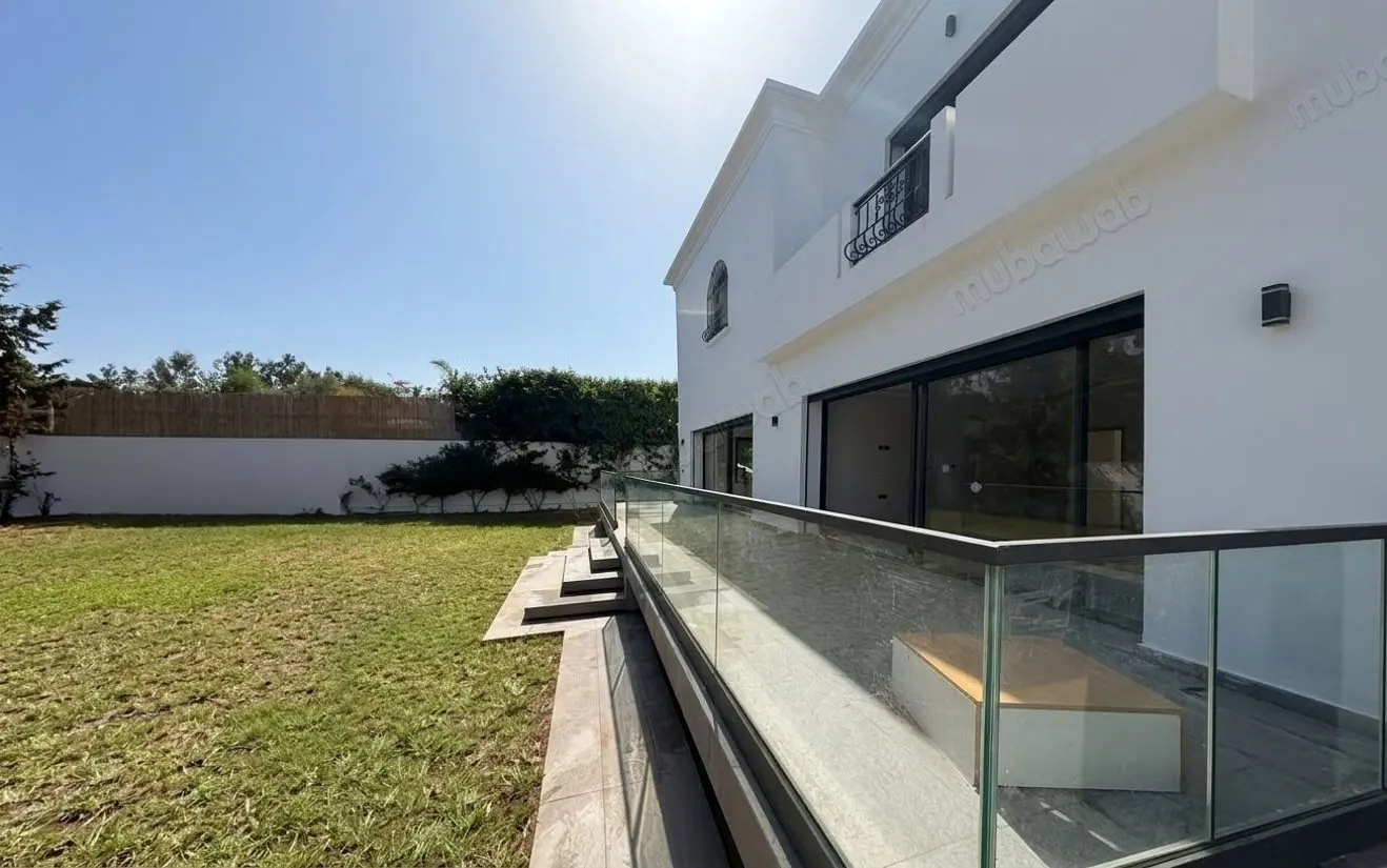 Villa moderne en location a Souisi - الرباط