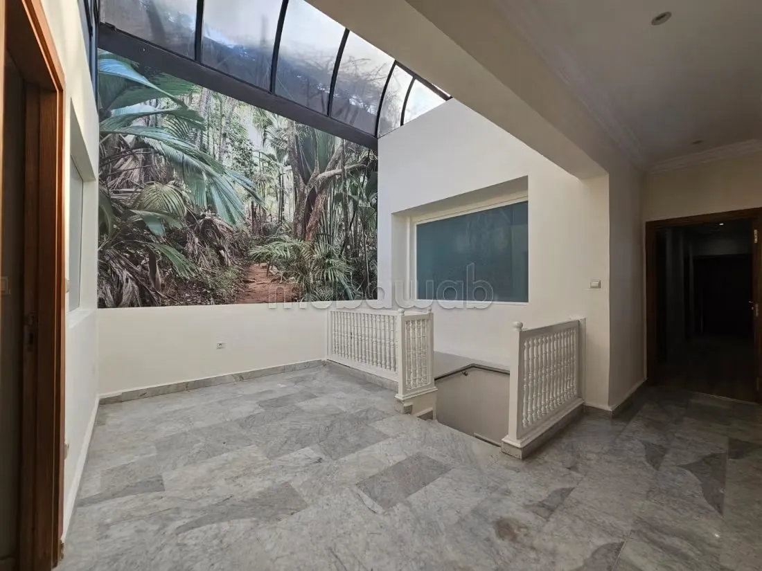 Villa de plain pied à la location – Anfa superieur - الدار البيضاء (2)