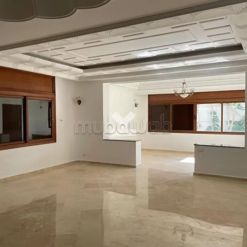 Villa à Louer de 619.0 m² à Casablanca, Bourgogne Anfa - الدار البيضاء